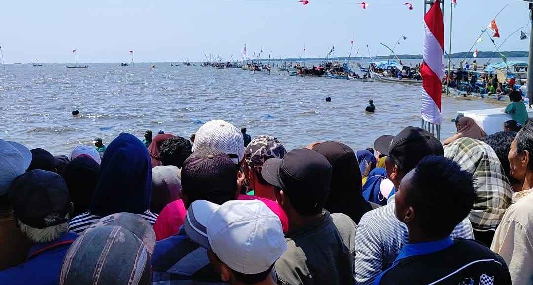 Tim Bertarung Lomba Dayung Di Panggungrejo Juara Pertama Rp Juta