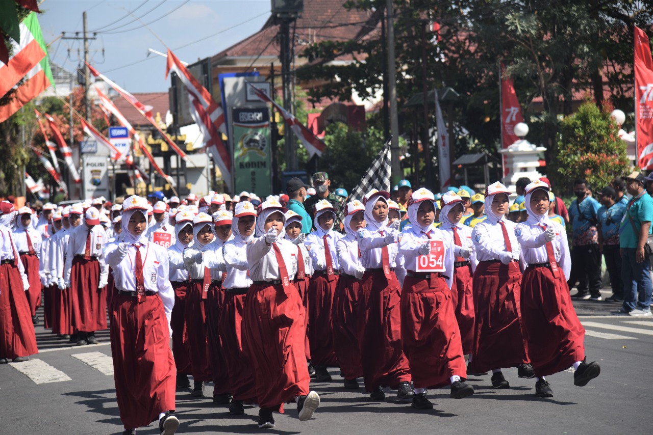 Ratusan Regu Ramaikan Lomba Gerak Jalan Tingkat Sd Di Kabupaten