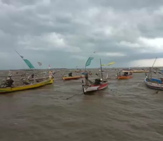 Angin Kencang, Ratusan Nelayan di Pasuruan Libur Melaut