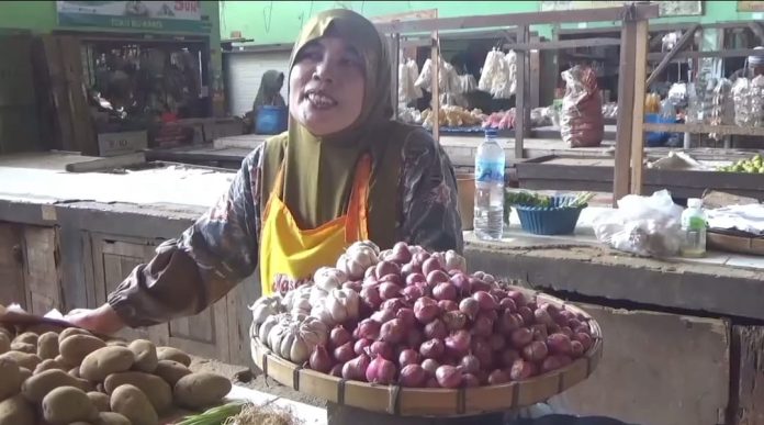 Bukan Hanya Migor dan Gula, Harga Bawang Merah di Kota Pasuruan Juga Meroket