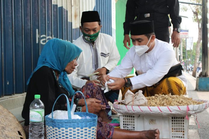  Habis  Subuh Ngopi  Bareng Warga di Warung Legendaris  Cak 